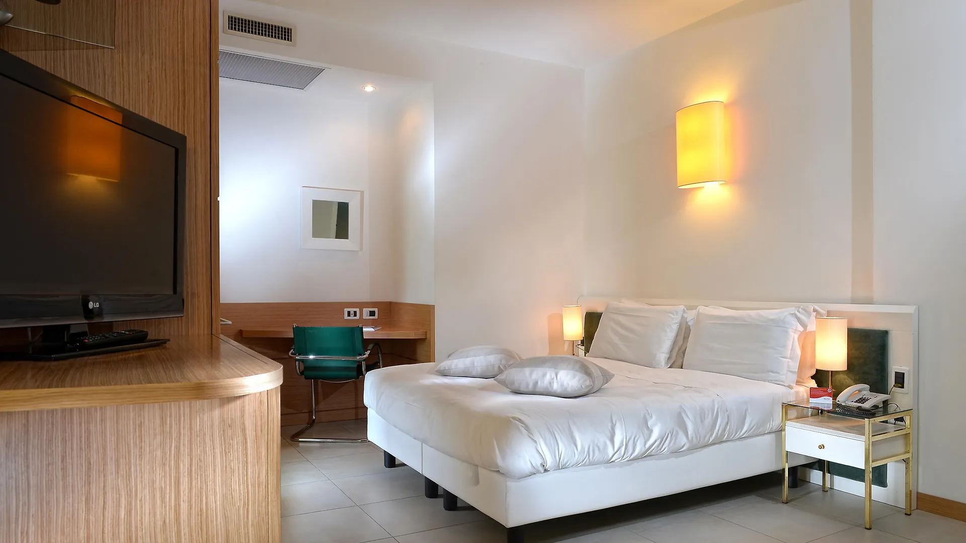 Elite Hotel & Spa Mestre 4*,  İtalya